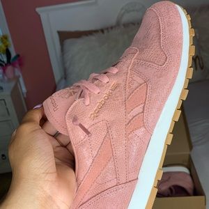 Leather Dusty Rose Reebok Sneakers